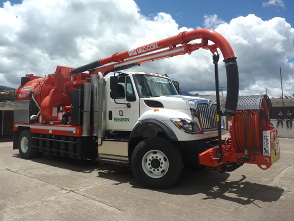 Vehículo Succión Presión VAC-CON V250