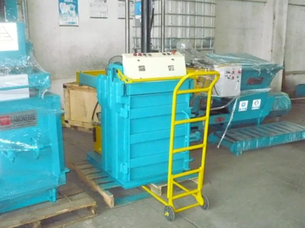 Alquiler Embaladora para reciclables ER-8D